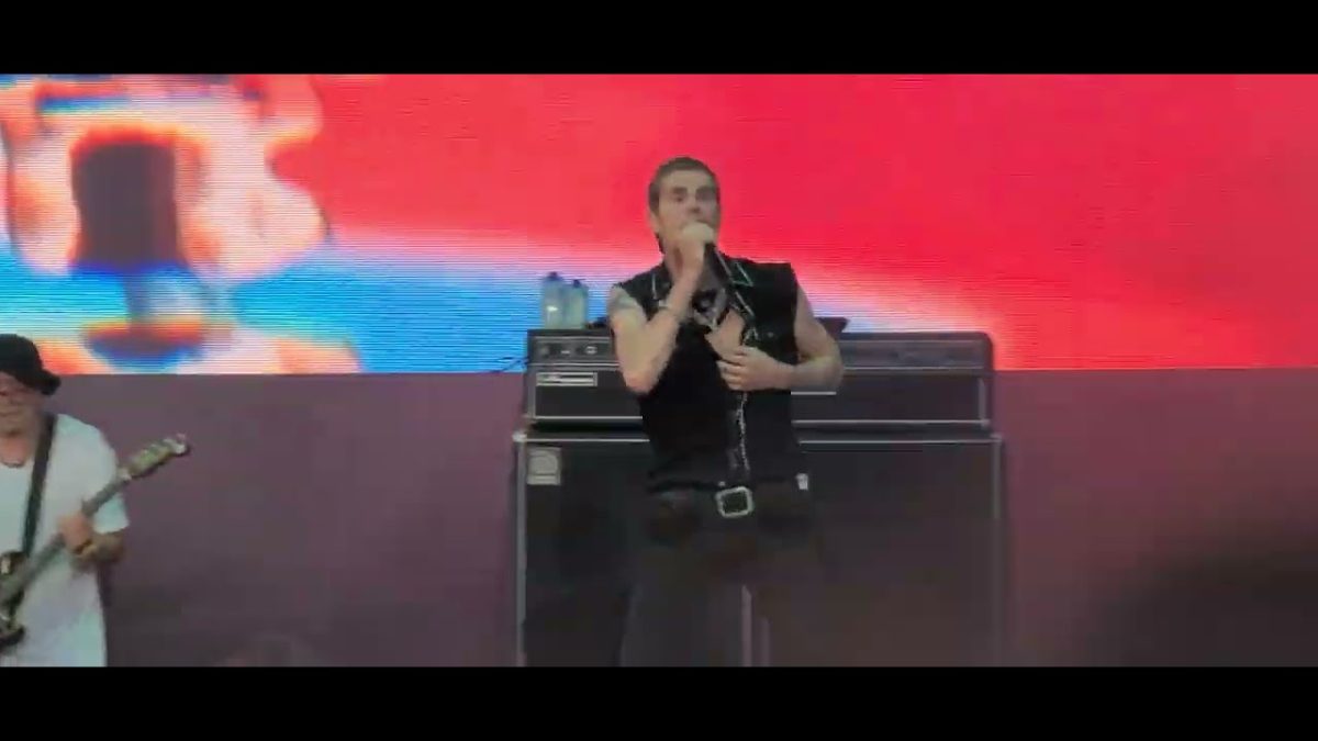Porno For Pyros "Mountain Song" 2022 Welcome to Rockville