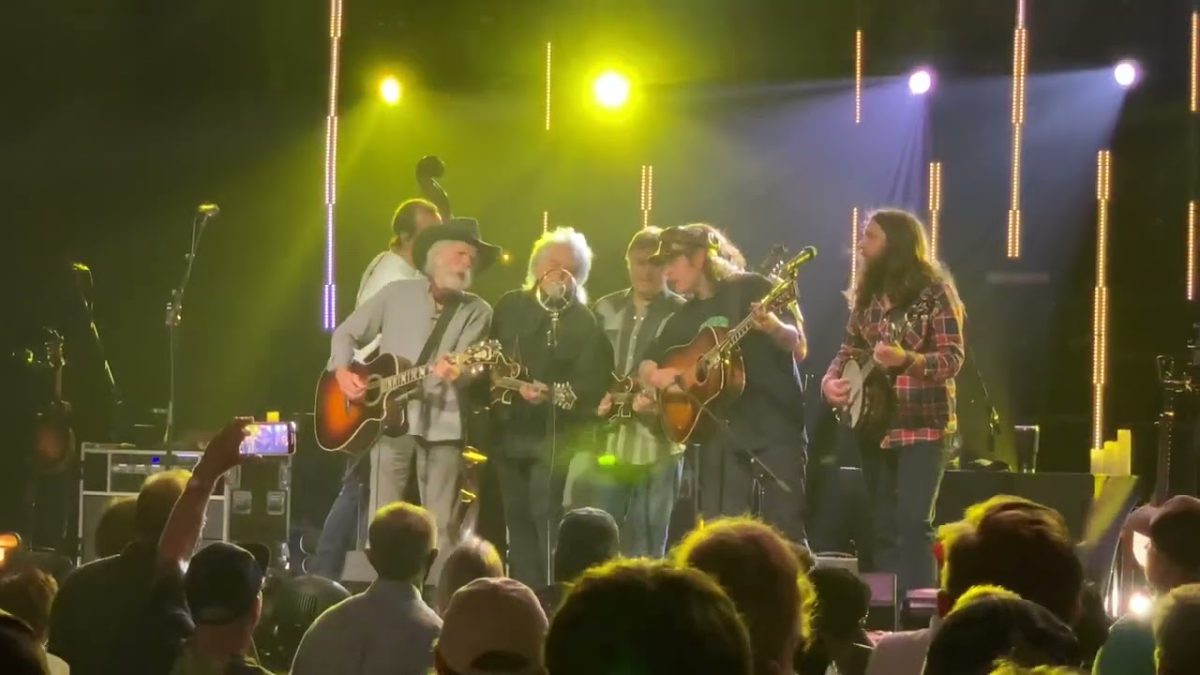Billy Strings, Bob Weir, Marty Stuart, Ronnie McCoury: Will the Circle Be Unbroken 5/8/22 Nashville