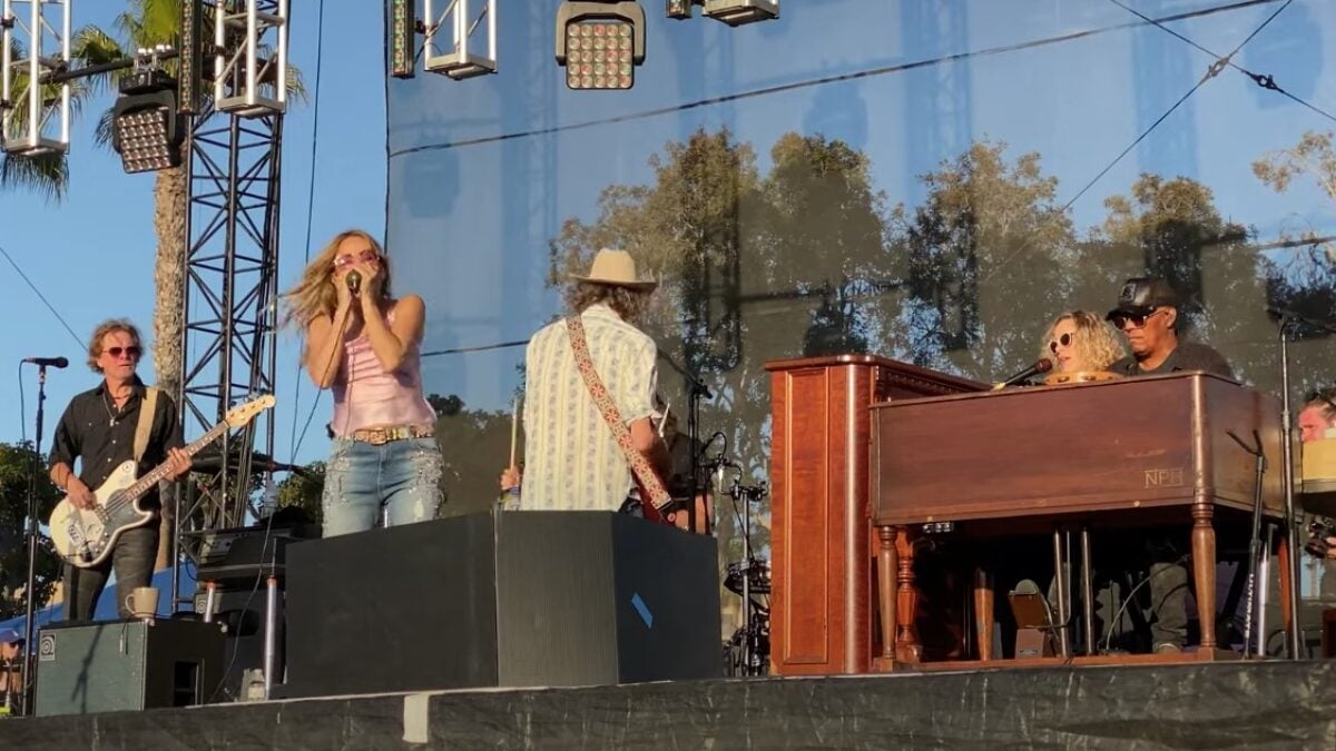 Sheryl Crow Welcomes Ivan Neville For Rolling Stones Cover At Beachlife Festival