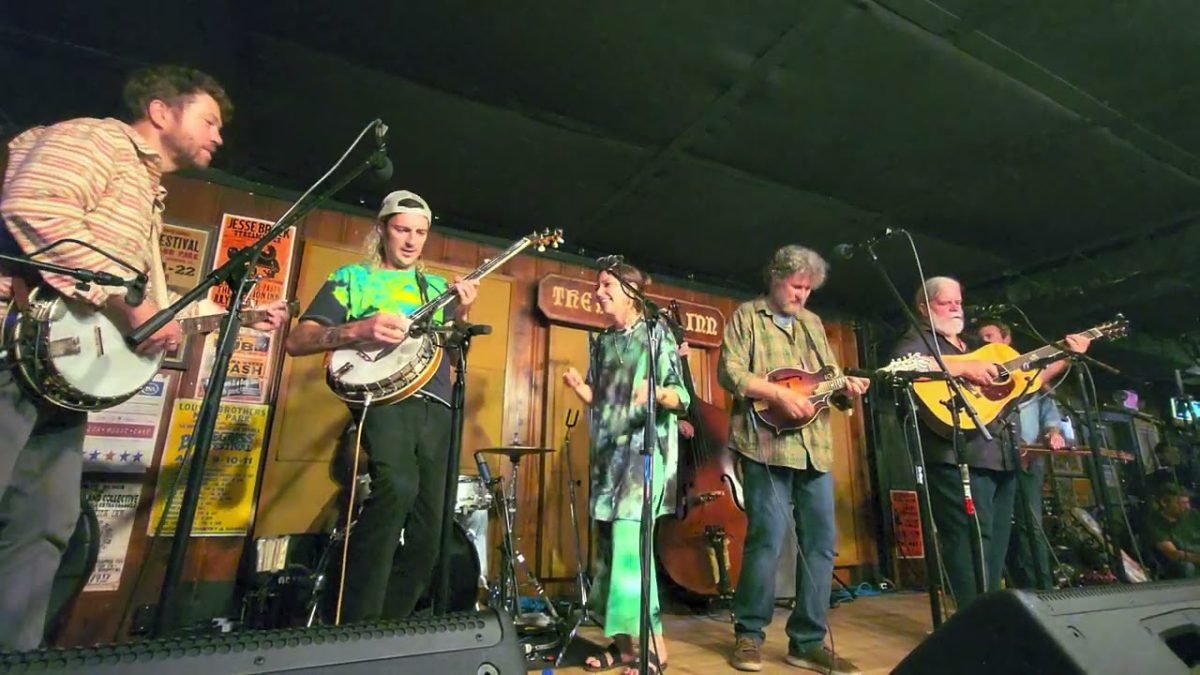 Kyle Tuttle & Lindsay Lou w/ Leftover Salmon "Lines Around Your Eyes" Station Inn Nashville 5/24/22