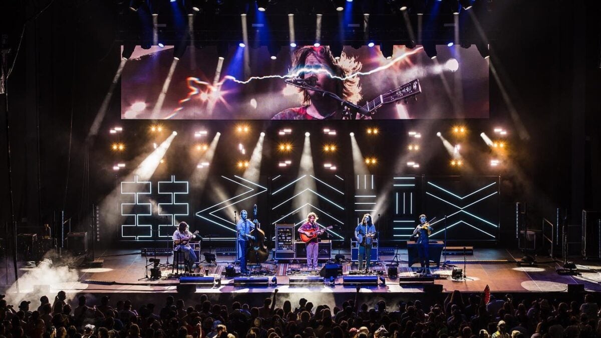 Billy Strings Debuts ‘It Rains Just The Same In Missouri’ Cover In St. Louis