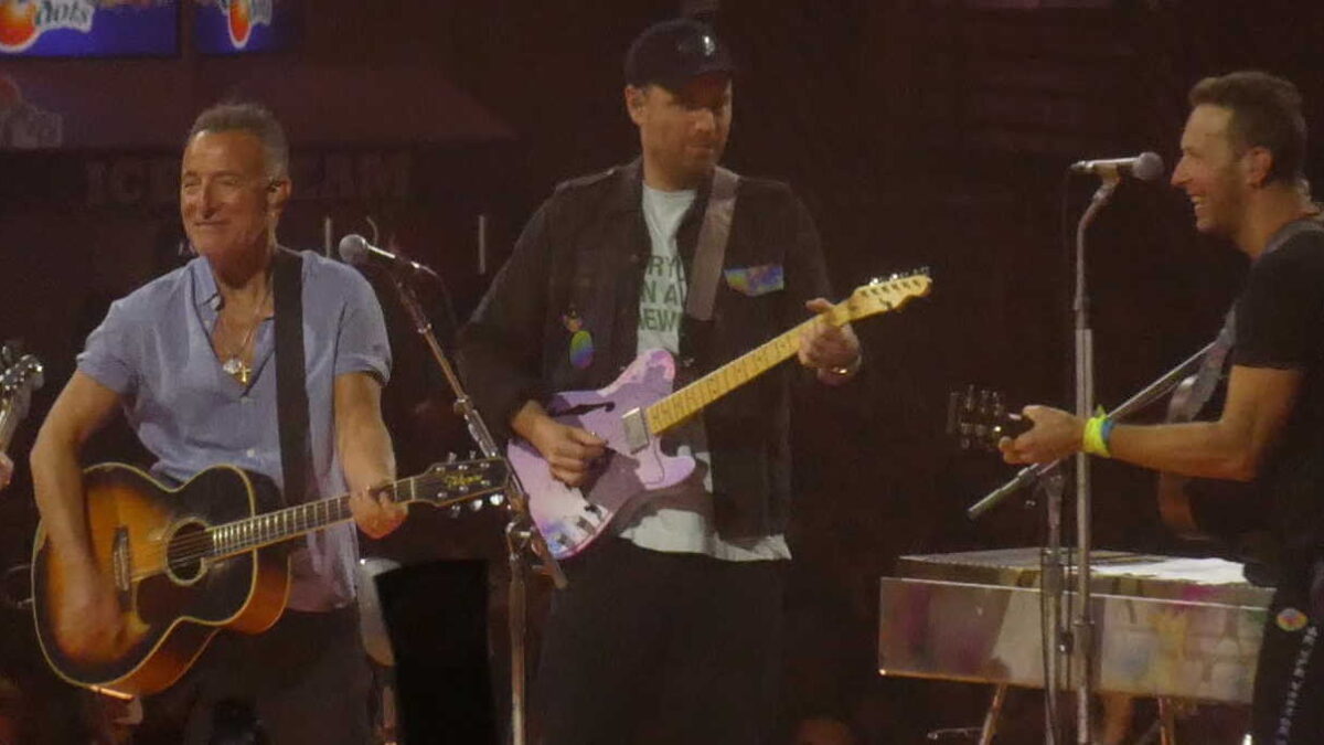 Bruce Springsteen Joins Coldplay At MetLife Stadium In New Jersey