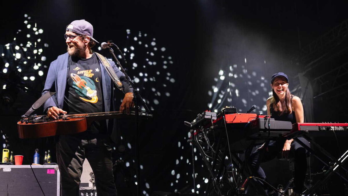 Watch Greensky Bluegrass & Holly Bowling Pay Tribute To Jeff Austin At Pier 17
