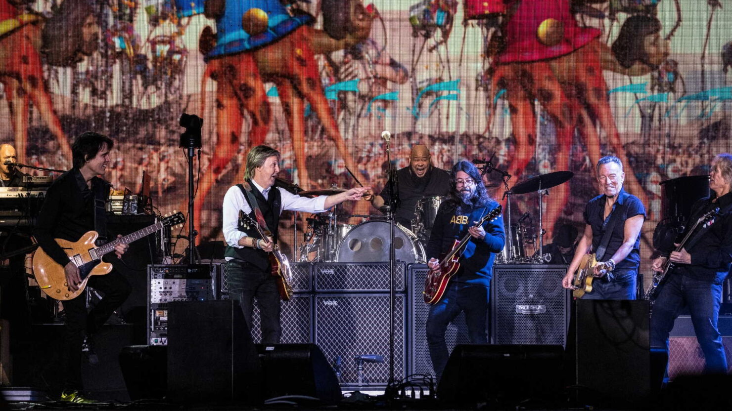 Dave Grohl & Bruce Springsteen Join Paul McCartney At Glastonbury