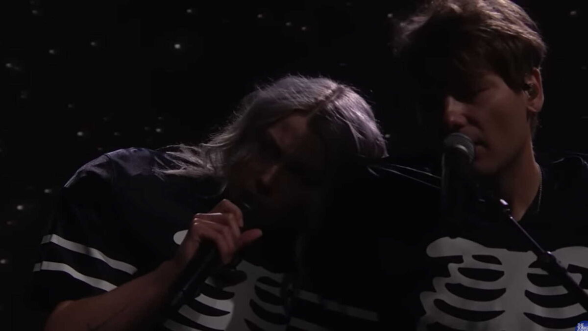Phoebe Bridgers Performs ‘Sidelines’ On ‘Fallon’