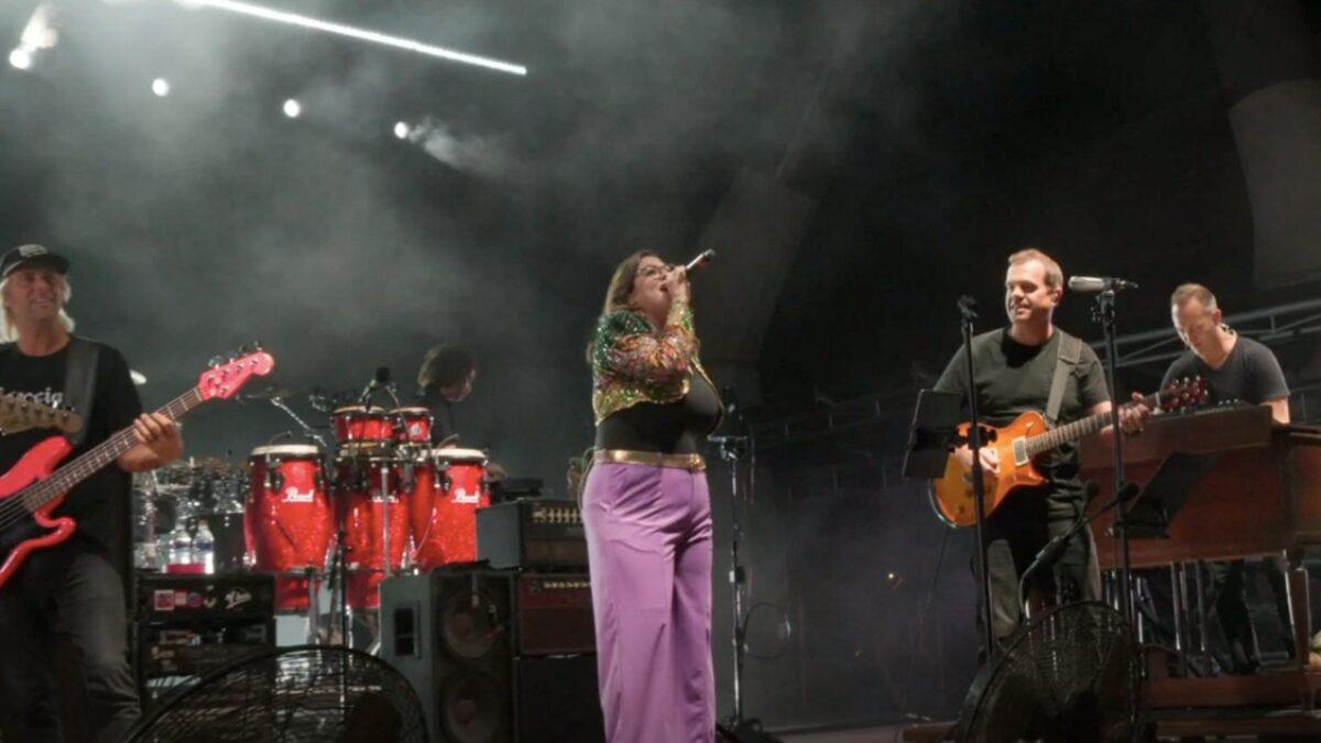 Umphrey’s McGee Welcomes Jennifer Hartswick & More At Red Rocks