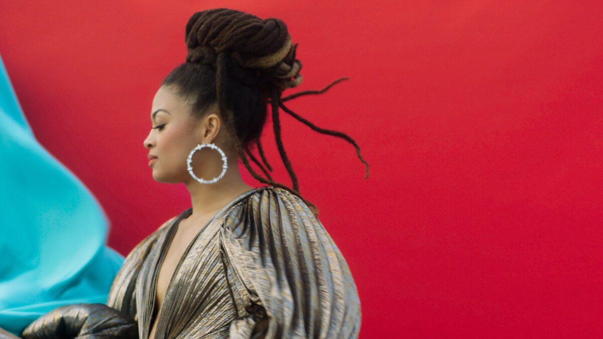 Valerie June Announces New Covers EP ‘Under Cover’