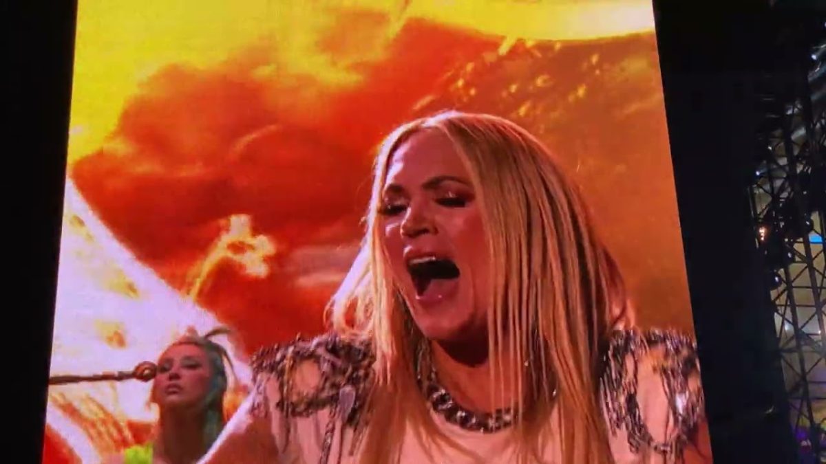 Guns N' Roses & Carrie Underwood - Paradise City (Tottenham Hotspur Stadium, July 1, 2022) 4K