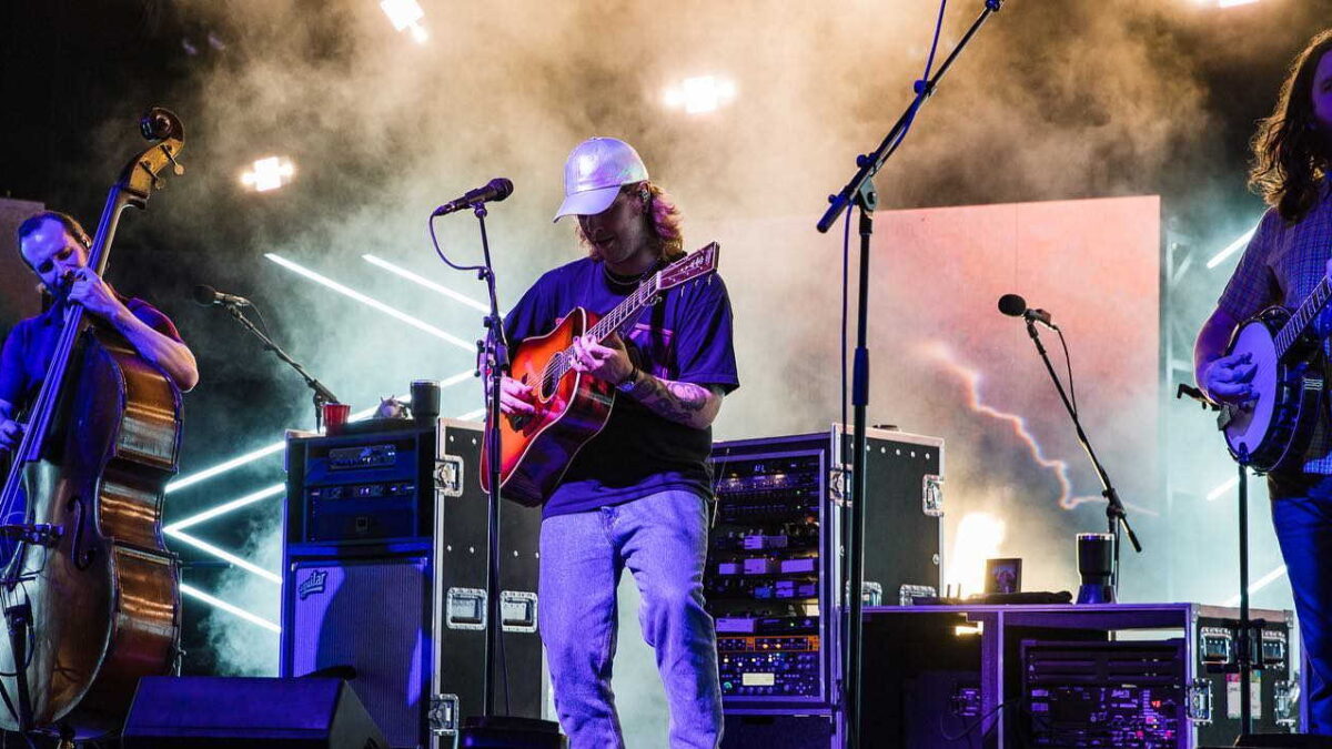 Billy Strings Debuts 'Streets Of Baltimore' Cover In Baltimore