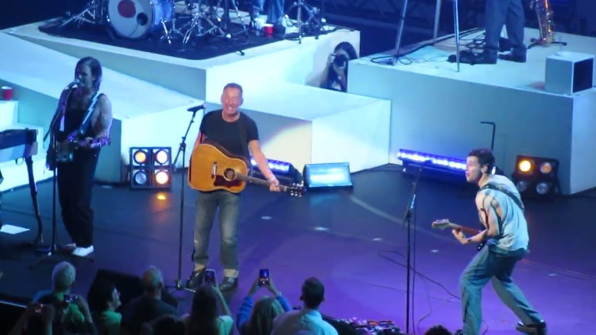 Bleachers with Bruce Springsteen - "Chinatown" (live) - Radio City Music Hall - NYC - 7/26/22