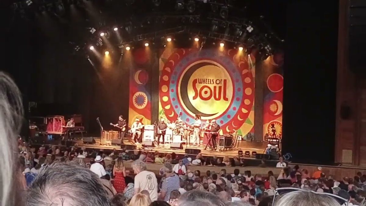 Los Lobos, 7/19/22 Wolf Trap, Santana Cover Oye Como Va