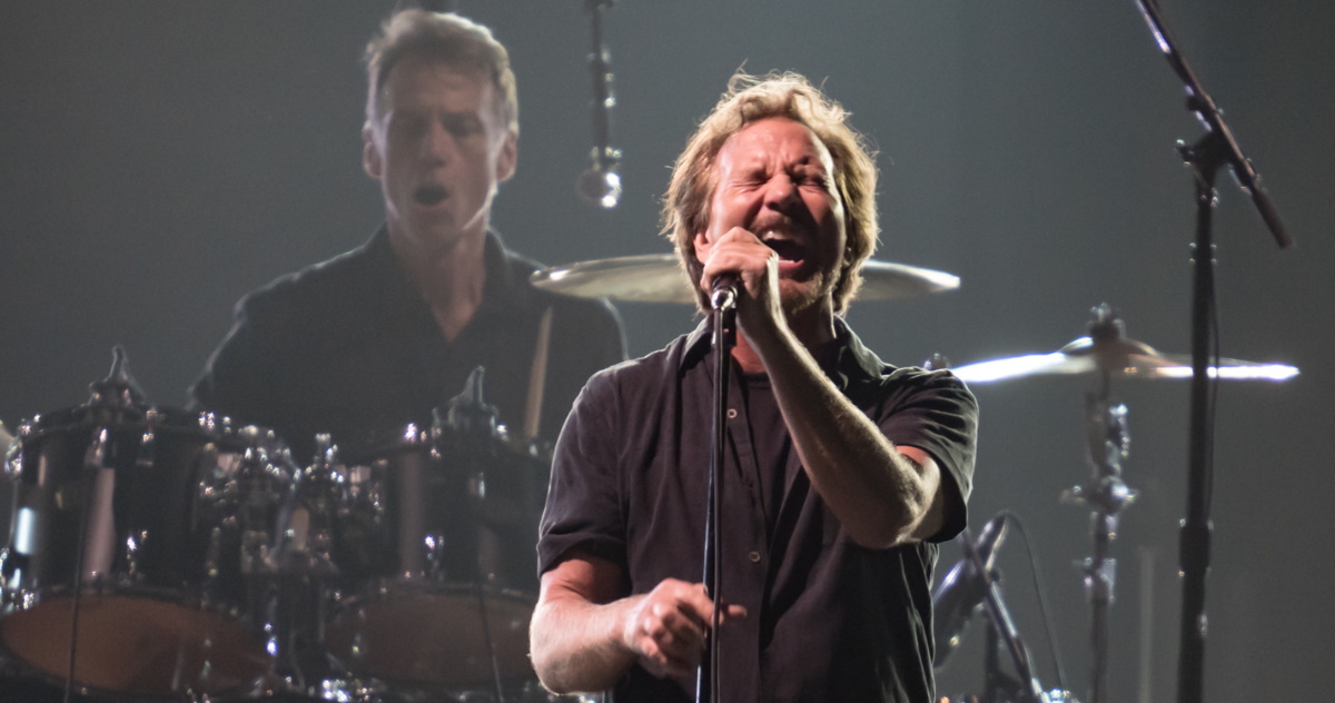 Pearl Jam Eddie Vedder Rose 2022 v4
