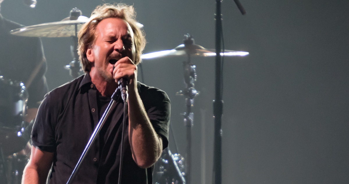 Pearl Jam Eddie Vedder Rose 2022 v8