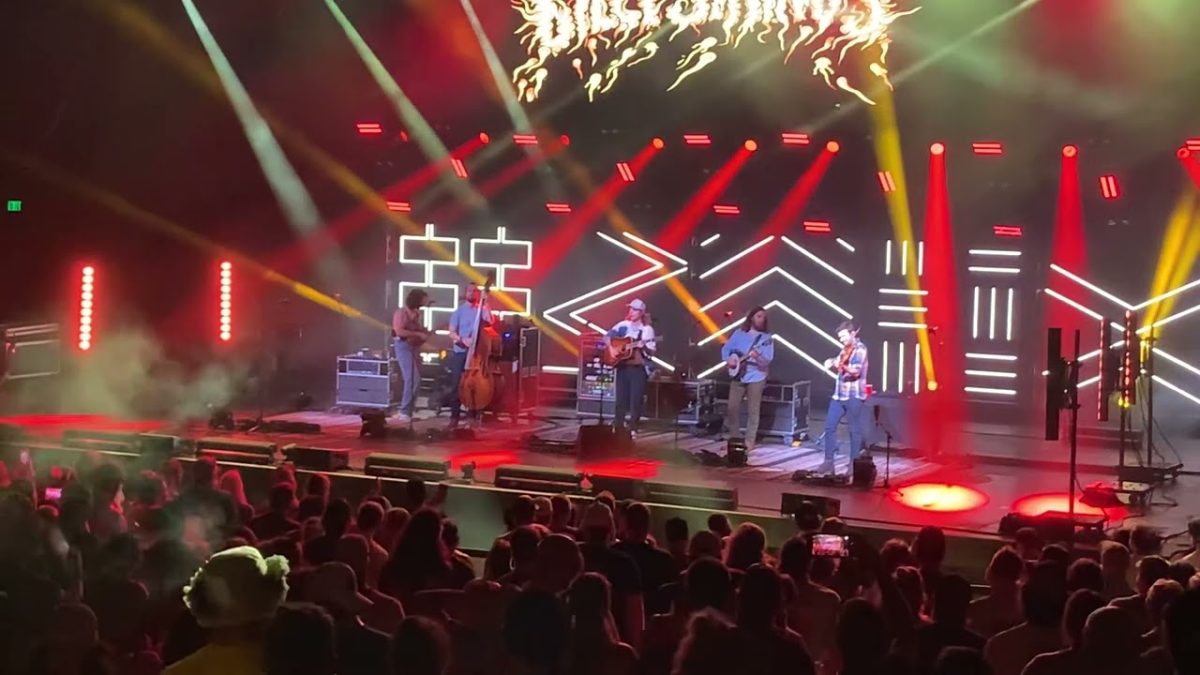 Shackles and Chains - Billy Strings 7/24/22