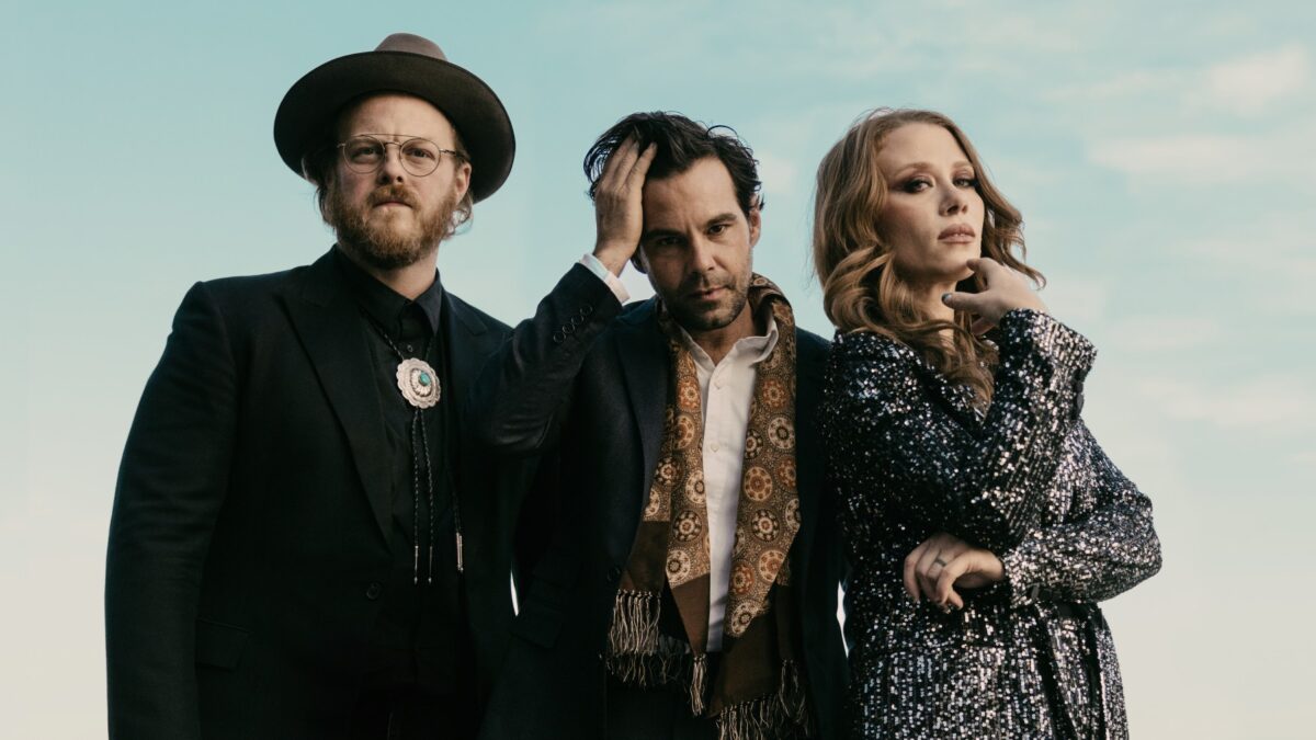 The Lone Bellow Releases ‘Gold’ Single & Confirms Fall Tour 2022