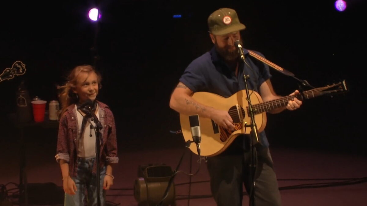 Trampled By Turtles Cover Grateful Dead’s ‘Brown-Eyed Women’ At Red Rocks