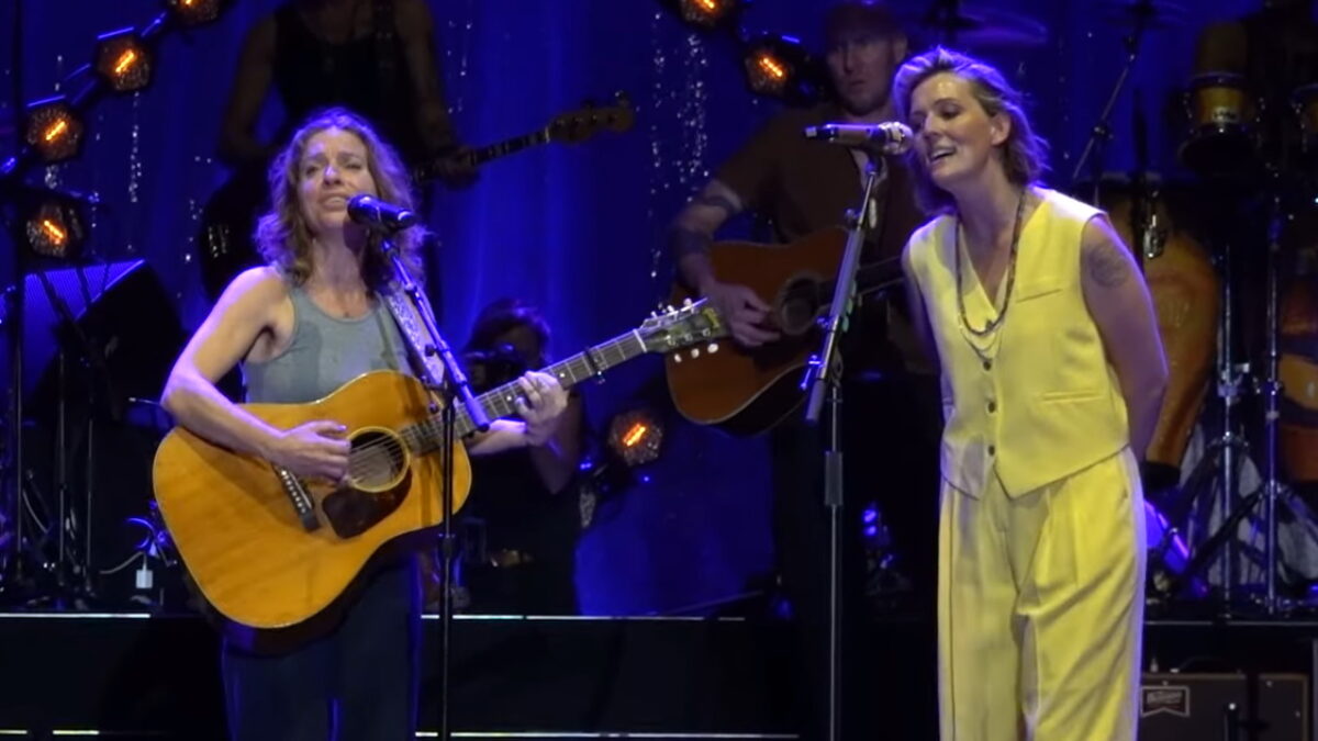 Ani DiFranco Joins Brandi Carlile In Chicago