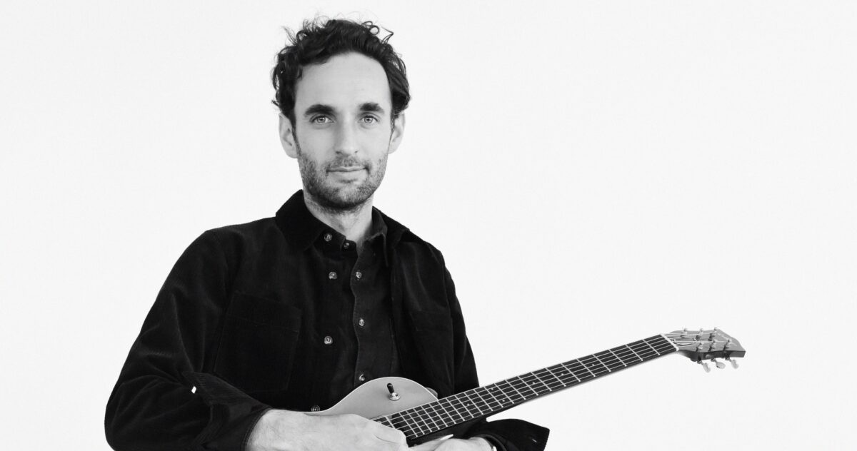 Julian Lage press August 2022