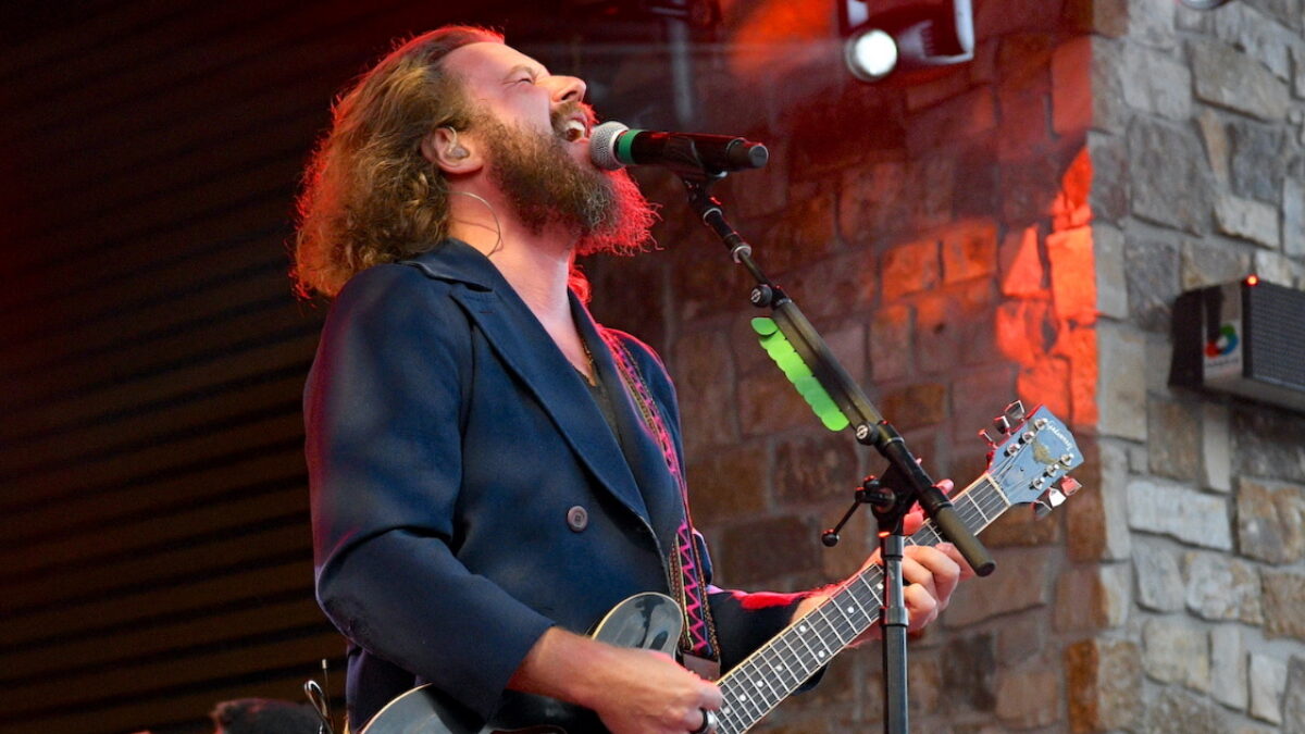 My Morning Jacket Plots 2023 Fall Tour Dates Including ‘It Still Moves’ 20th Anniversary Celebrations