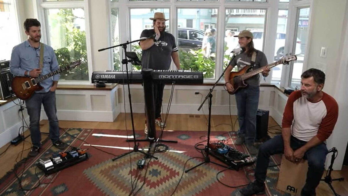 Neighbor Performs For ‘Paste Studio On The Road’ At Beach Road Weekend
