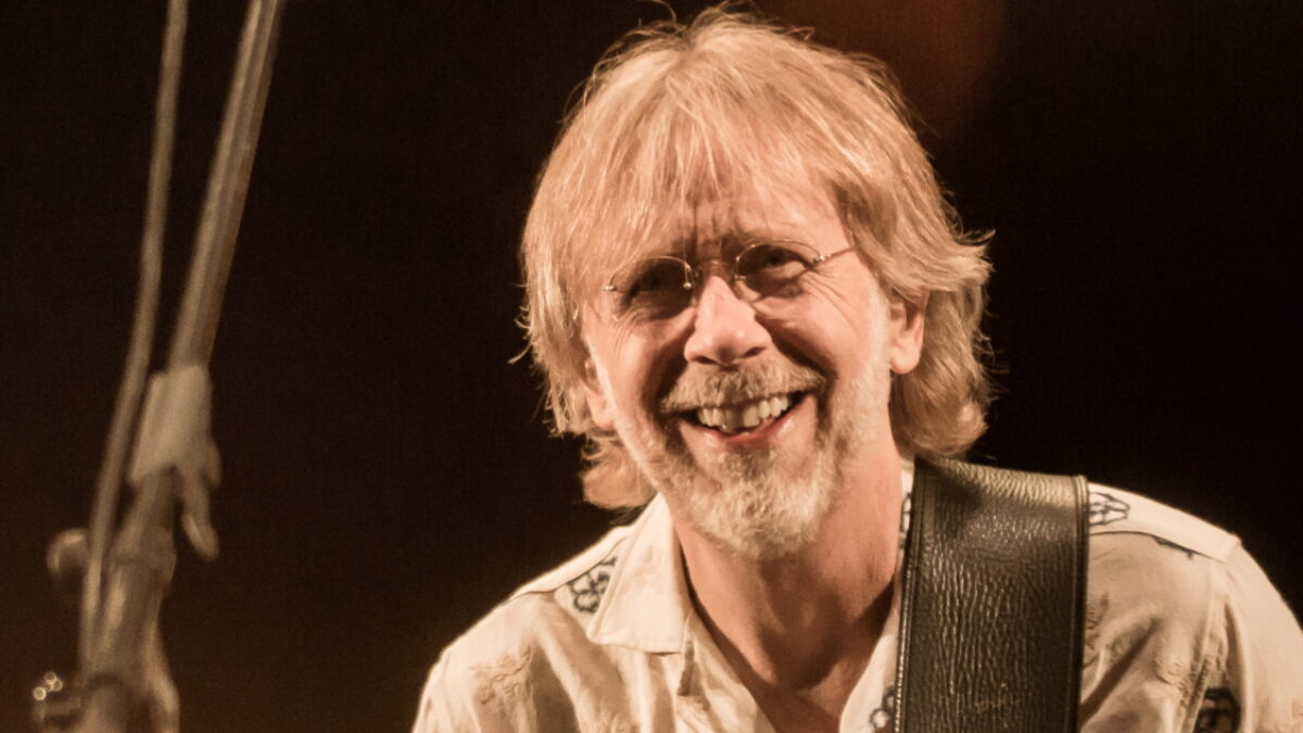 Hear Trey Anastasio Talk Phish Fall Tour 1997, Boy Bands, Harry Styles & More On ‘Undermine’ Podcast
