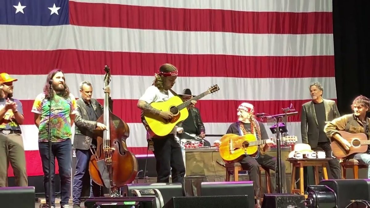 Willie Nelson & Billy Strings- Will The Circle Be Unbroken 9/13/2022 Outlaw Music Fest Bridgeport CT