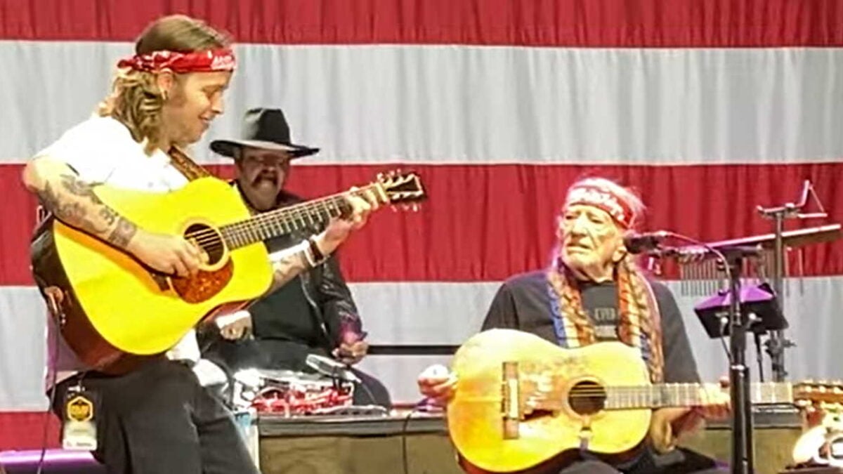 Billy Strings Joins Willie Nelson In Connecticut