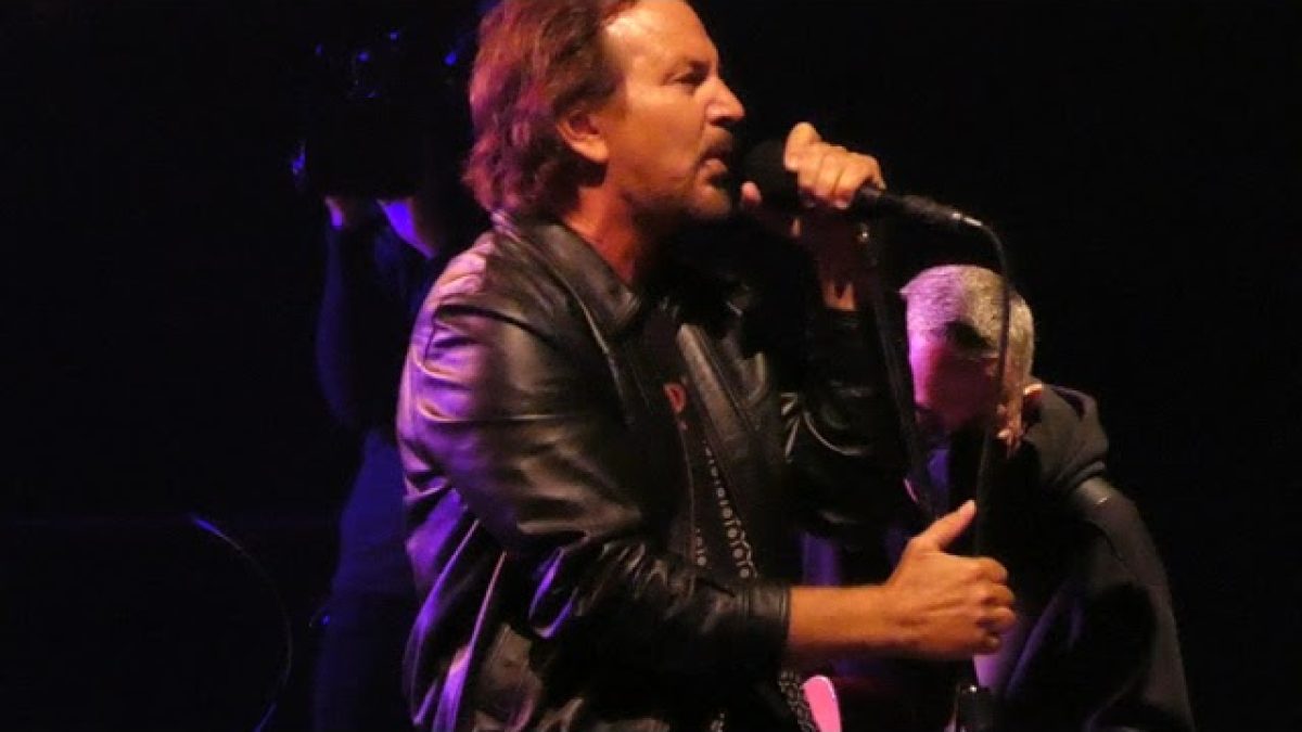 Pearl Jam - Yellow Moon - Hamilton (September 6, 2022)