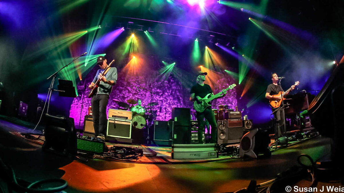 Umphrey's McGee Opens With 22-Minute 'Mantis' In Oakland
