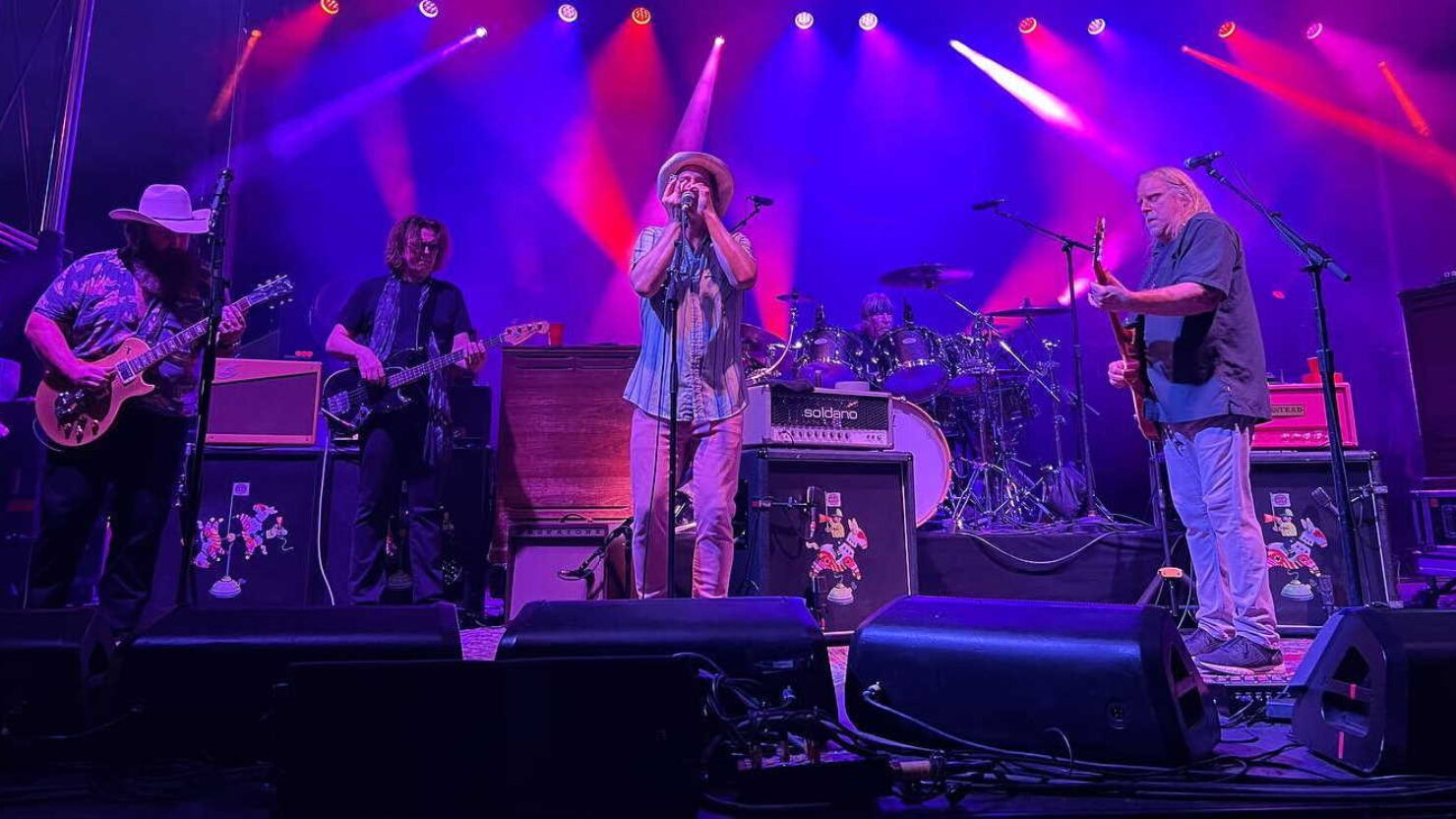 Gov’t Mule & Old Crow Medicine Show Members Slide Into ‘Lonesome Whistle’ In Clearwater