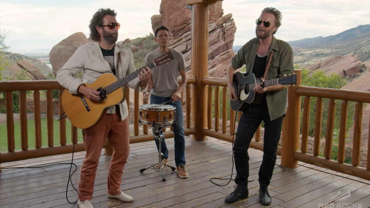 Watch Hiss Golden Messenger Play Initimate Acoustic Session At Idyllic Red Rocks Site