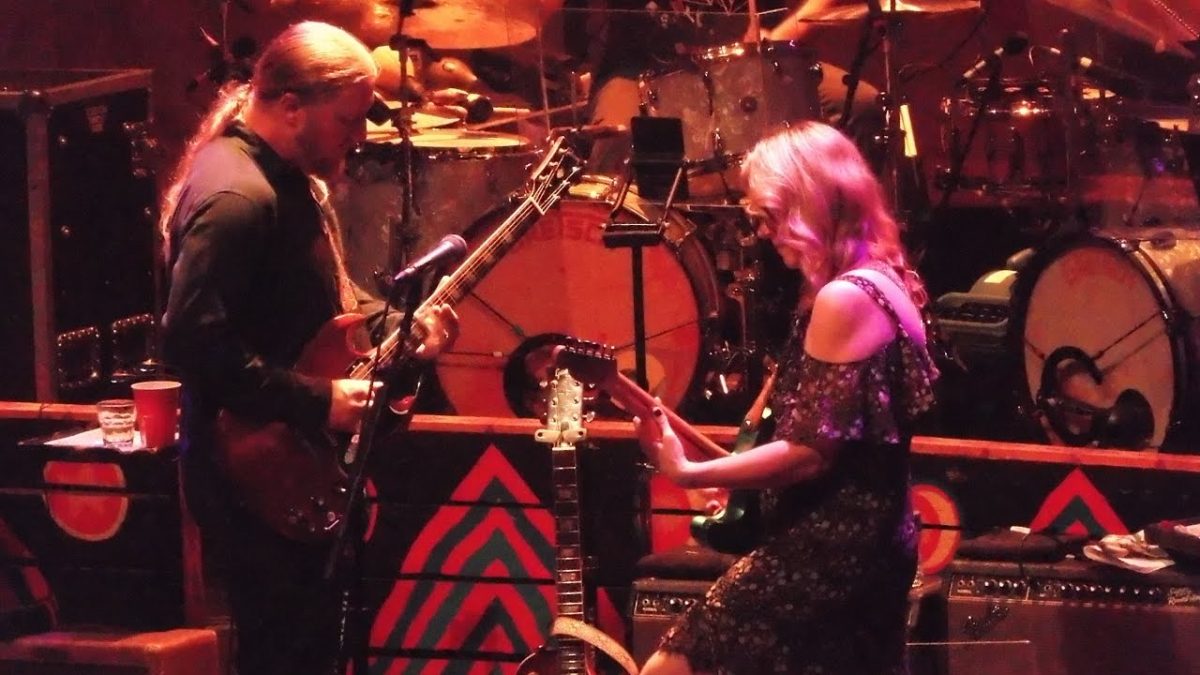Hold The Line [I Am The Moon II Ascension] Tedeschi Trucks Band 10/1/2022 Beacon Theatre New York NY