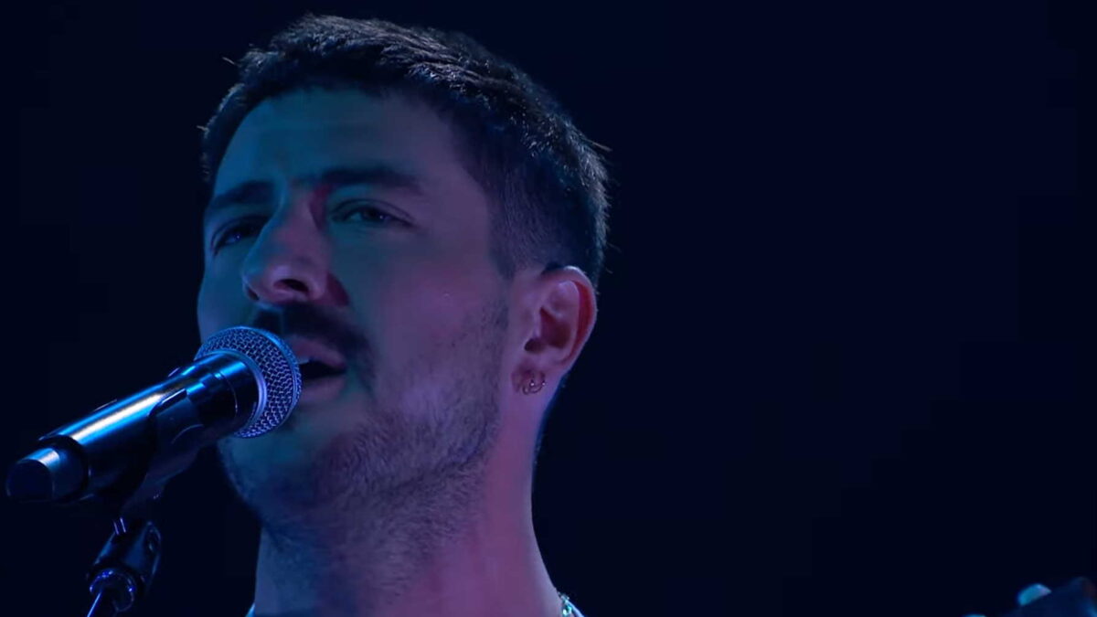Marcus Mumford Performs ‘Grace’ On ‘Late Late Show’