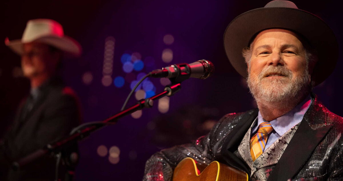 See Robert Earl Keen Say Farewell To ‘Austin City Limits’ With Poignant