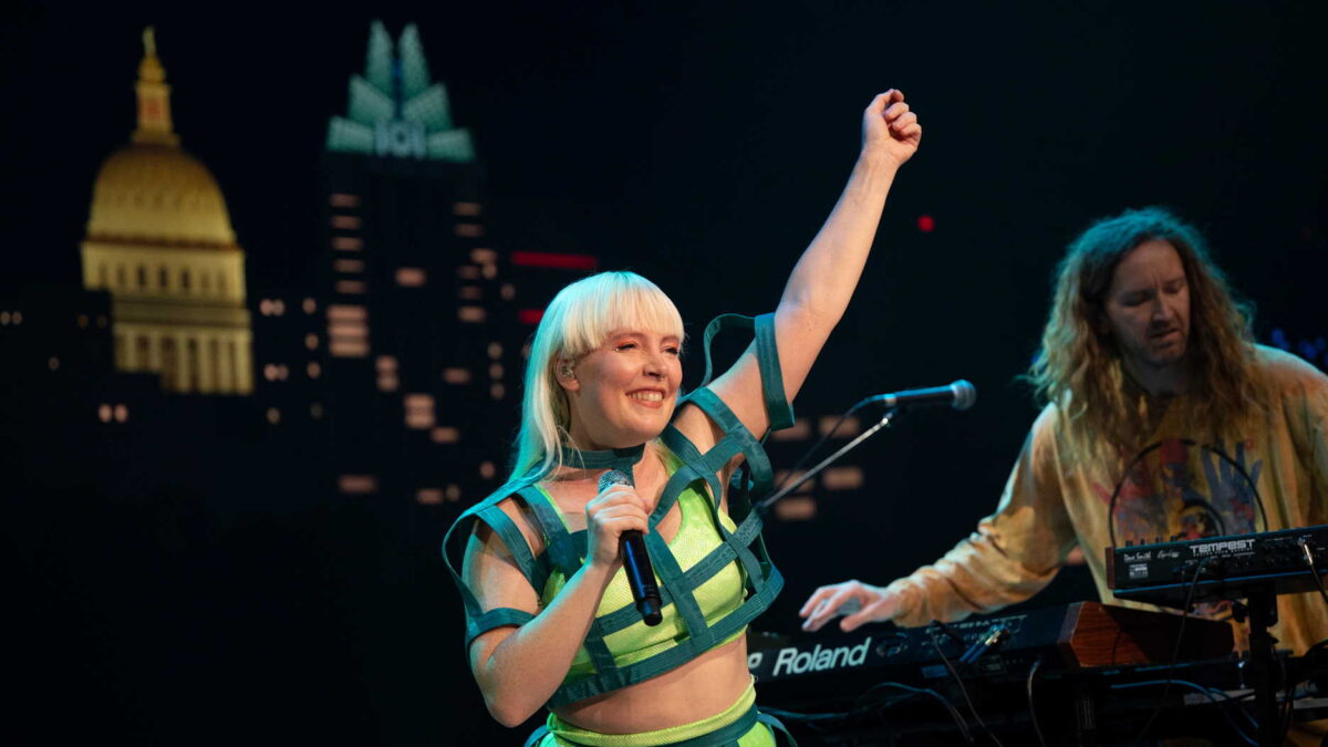 See Sylvan Esso Play Bombastic ‘Sunburn’ During ‘Austin City Limits’ Debut