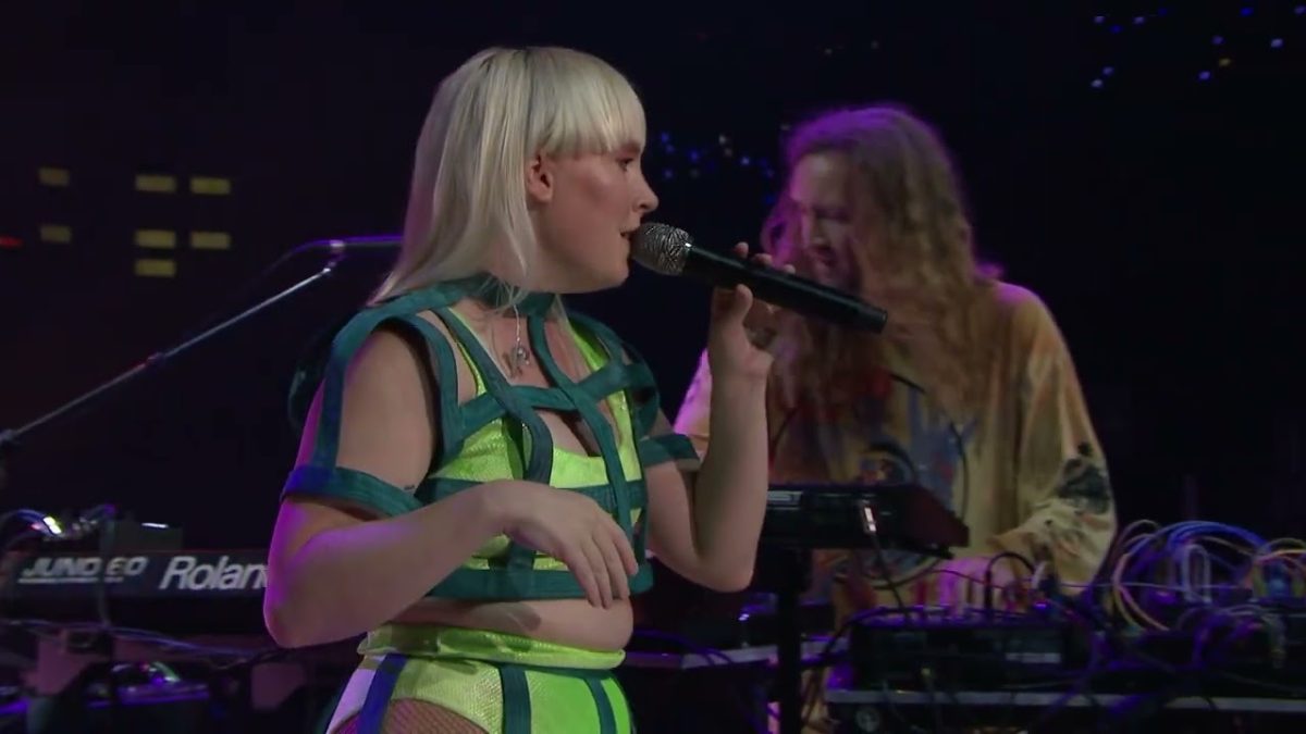 Sylvan Esso on Austin City Limits "Sunburn"