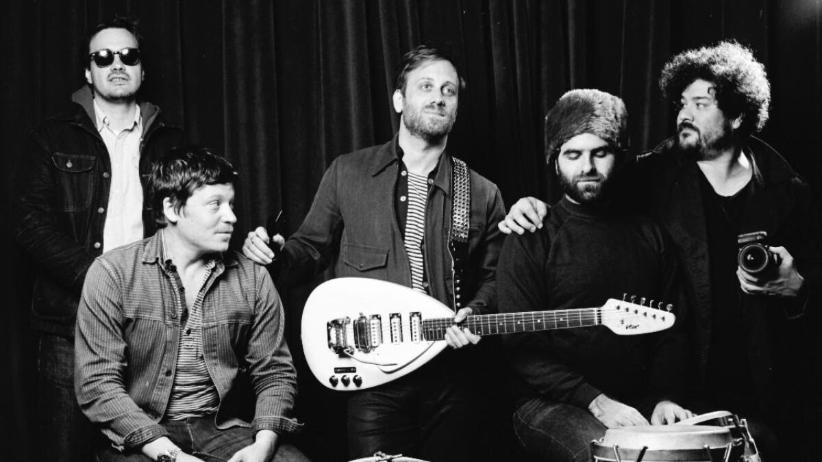 The Arcs Release Fuzz-Toned New Single ‘Heaven Is A Place’