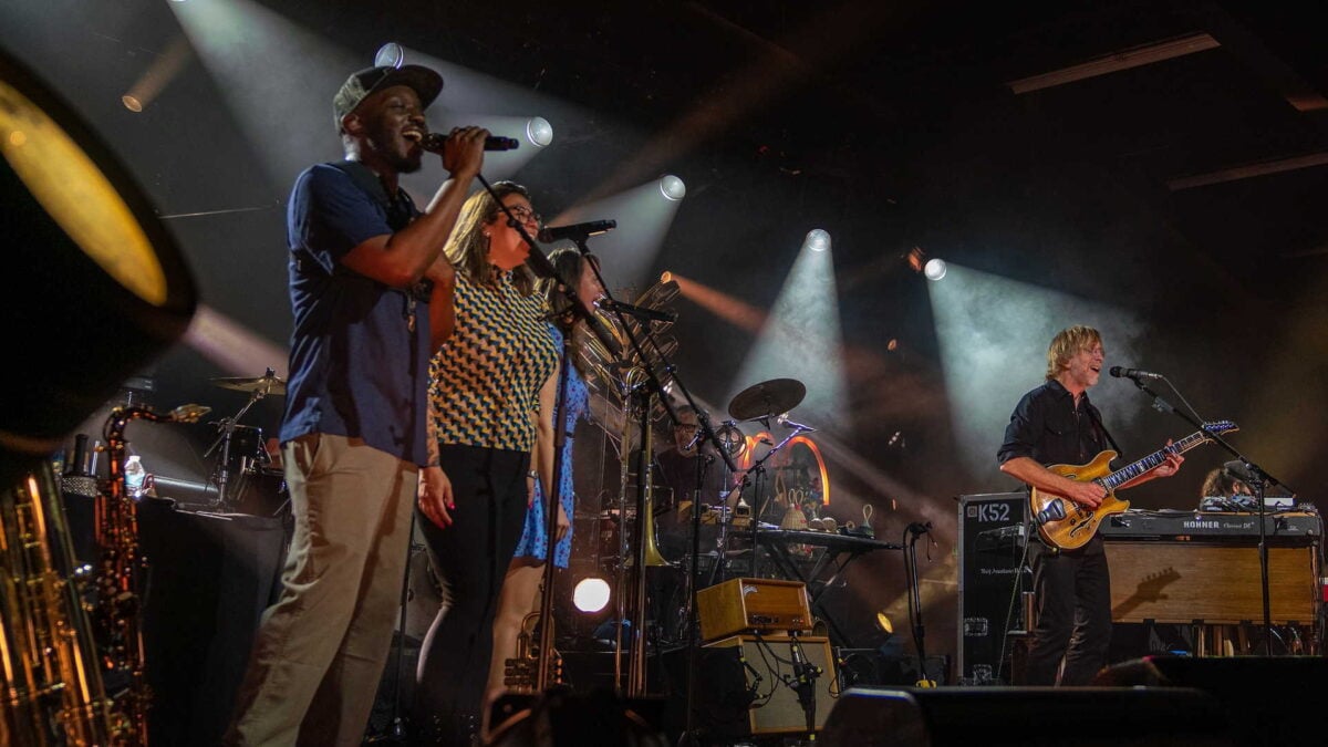 Trey Anastasio Band Confirms Livestreams For Halloween Weekend Concerts In Chicago