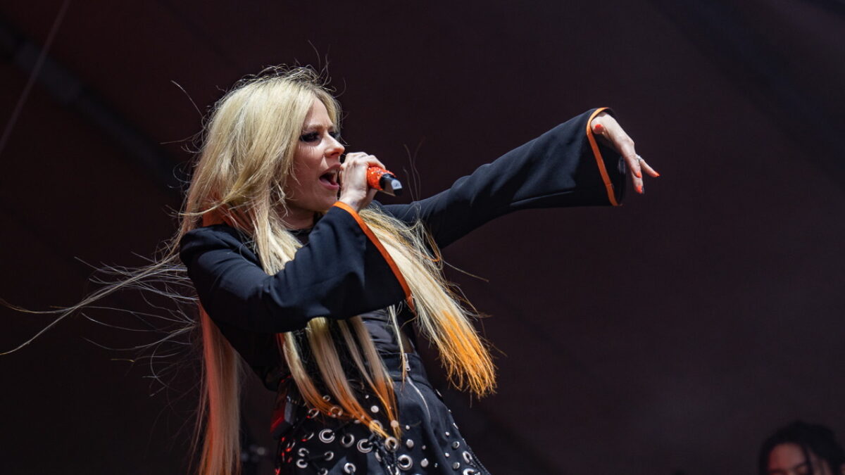 Avril Lavigne Details The Greatest Hits Tour 2025 With Simple Plan & We The Kings