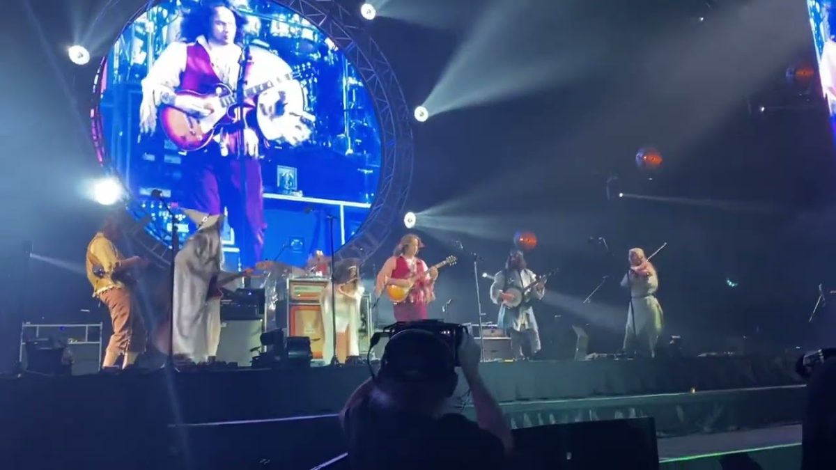Billy Strings - “The Wizard” (Black Sabbath). Asheville, NC. Oct. 31, 2022