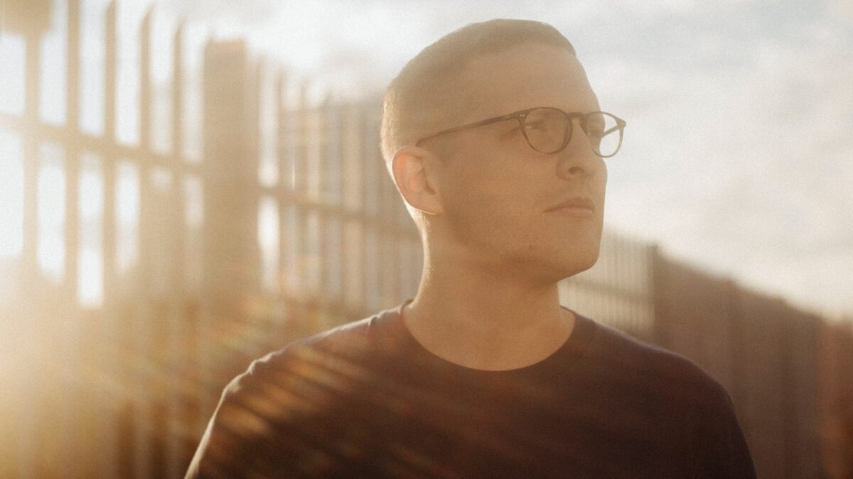 Floating Points Unveils Mesmerizing New Single ‘Someone Close’
