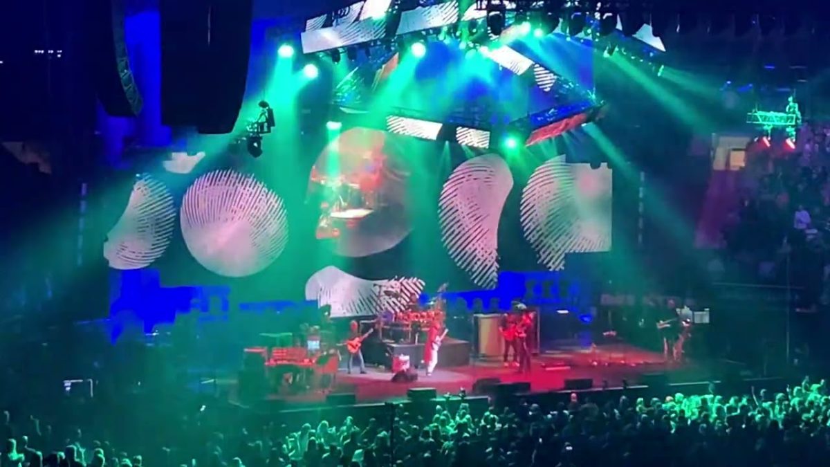 Dave Matthews Band “Lie In Our Graves” live at Madison Square Garden in New York 11/18/2022