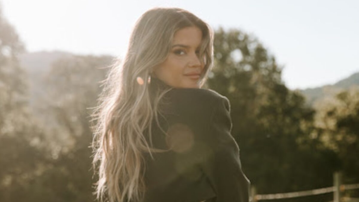 Maren Morris Is ‘In Rare Form’ On Stripped-Down Renditions Of ‘Humble Quest’ Tracks