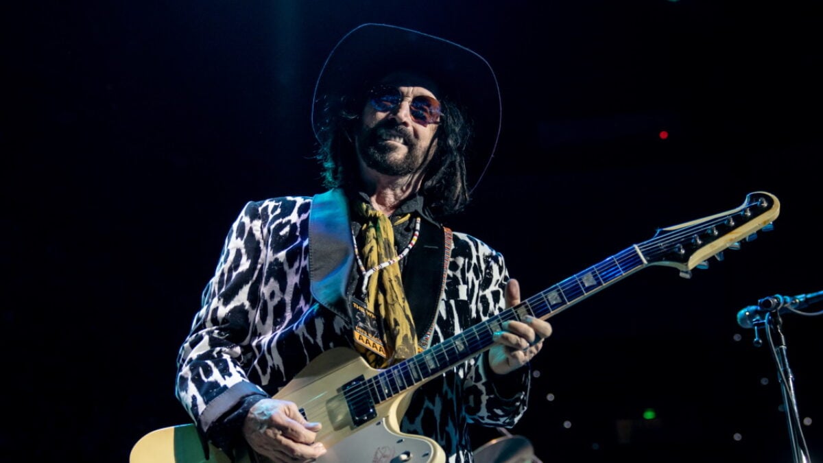 Watch Mike Campbell Perform The Song Tom Petty Wrote With Robbie Robertson At ‘Life Is A Carnival’