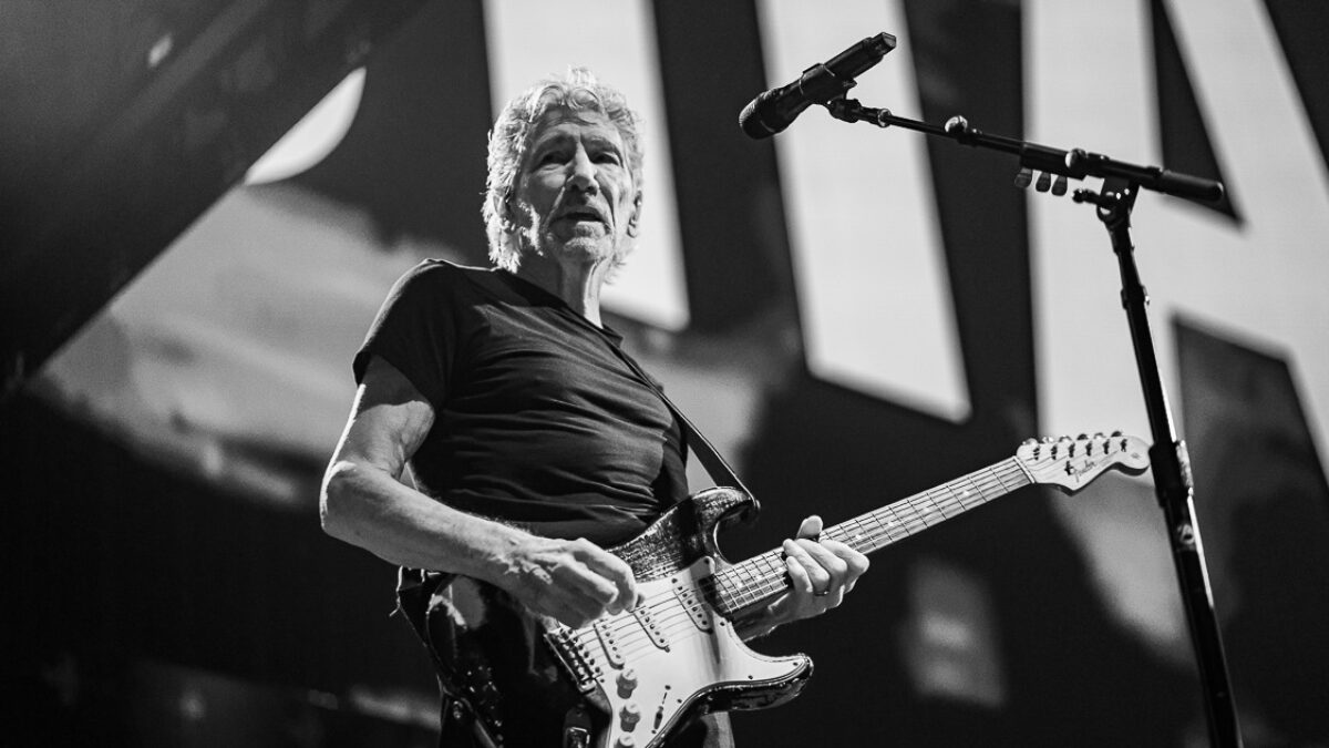 Roger Waters Releases Eerie ‘Comfortably Numb 2022’ Single