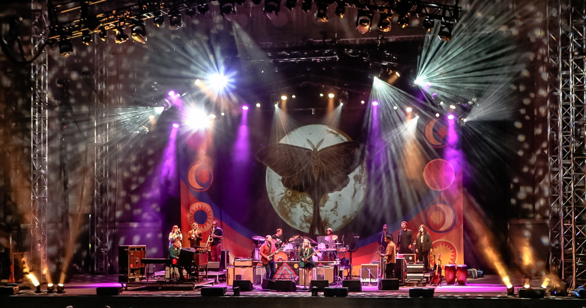 Tedeschi Trucks Band Greek 2022 Weiand 001