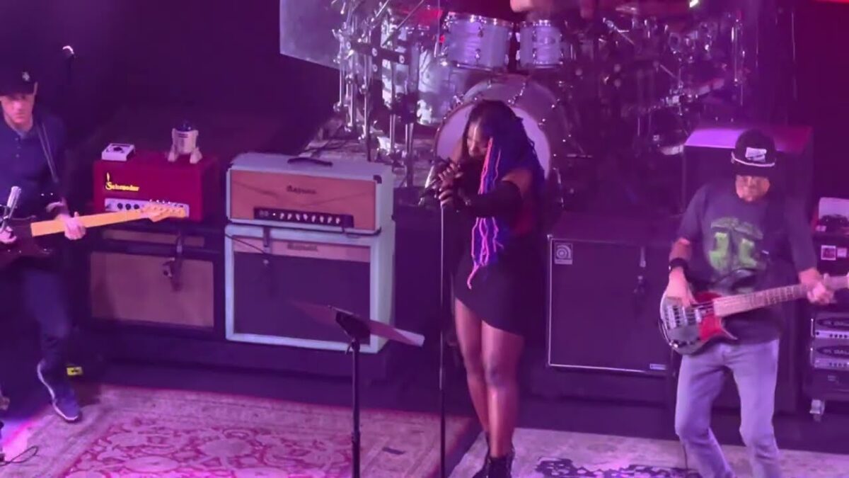 Umphrey’s McGee - 46 & 2 w Kanika Moore @ The Riv 2022-11-11