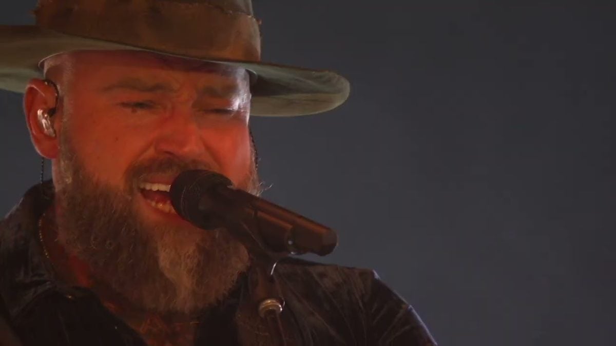 Zac Brown Band (feat. Marcus King) - Out In The Middle (2022 CMA Awards)