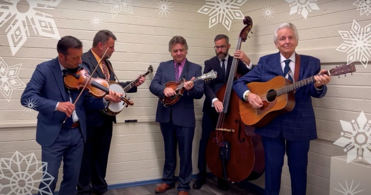 Del McCoury Christmas Time's A Comin