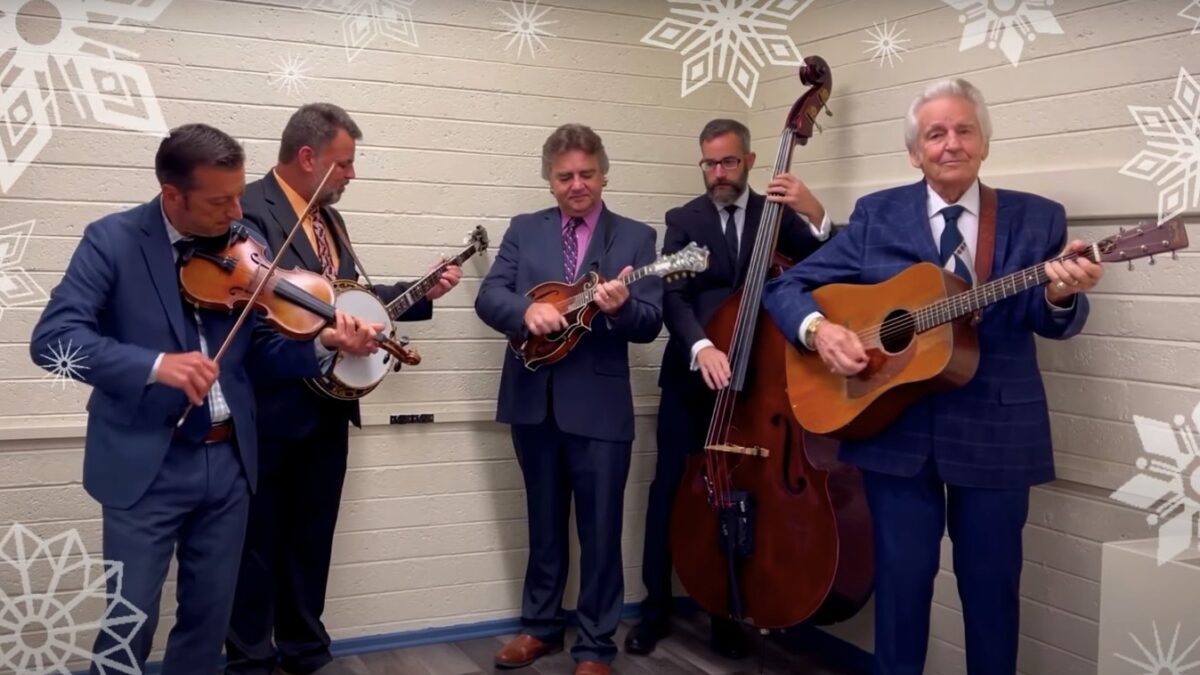 Watch The Del McCoury Band’s Festive ‘Christmas Time's A Comin'’ Performance